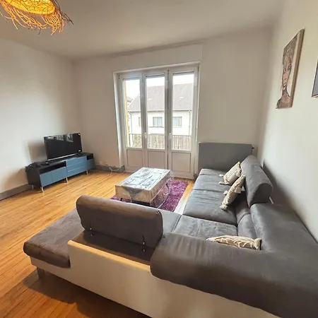 Appartement Huitieme Avenue Grand Parking Un Sejour A Part Metz