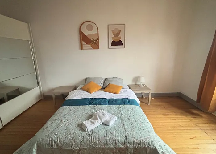 Lägenhet Huitieme Avenue Grand Parking Un Sejour A Part