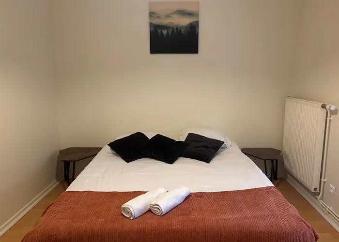 Lägenhet Huitieme Avenue Grand Parking Un Sejour A Part